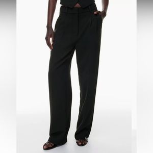 Aritzia The Effortless Pant